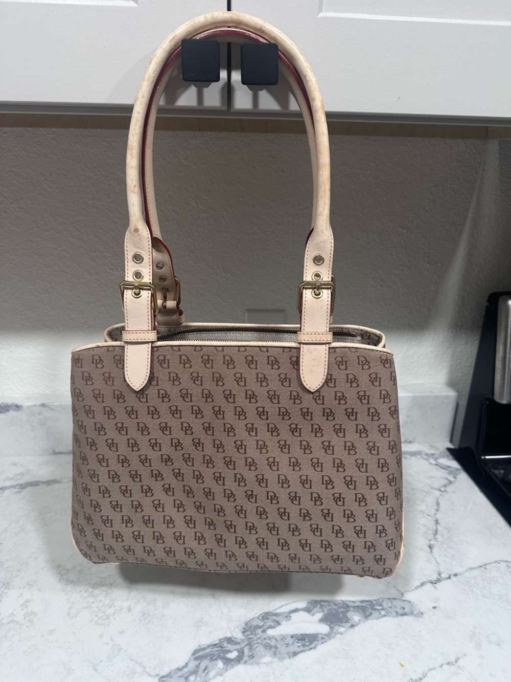 Dooney & Bourke Signature Tote 4-Piece Set – Matching Wallet, Coin Pouch & Card